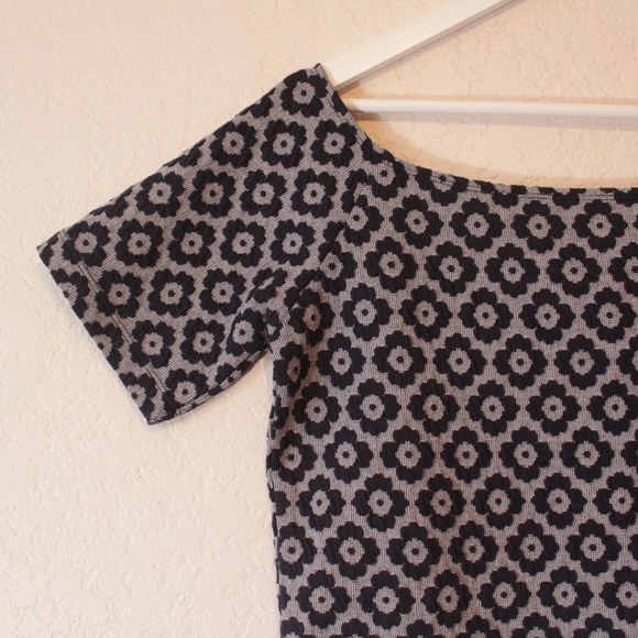 Topshop Blue Floral Off-Shoulder Crop Top - Picture 3 of 5